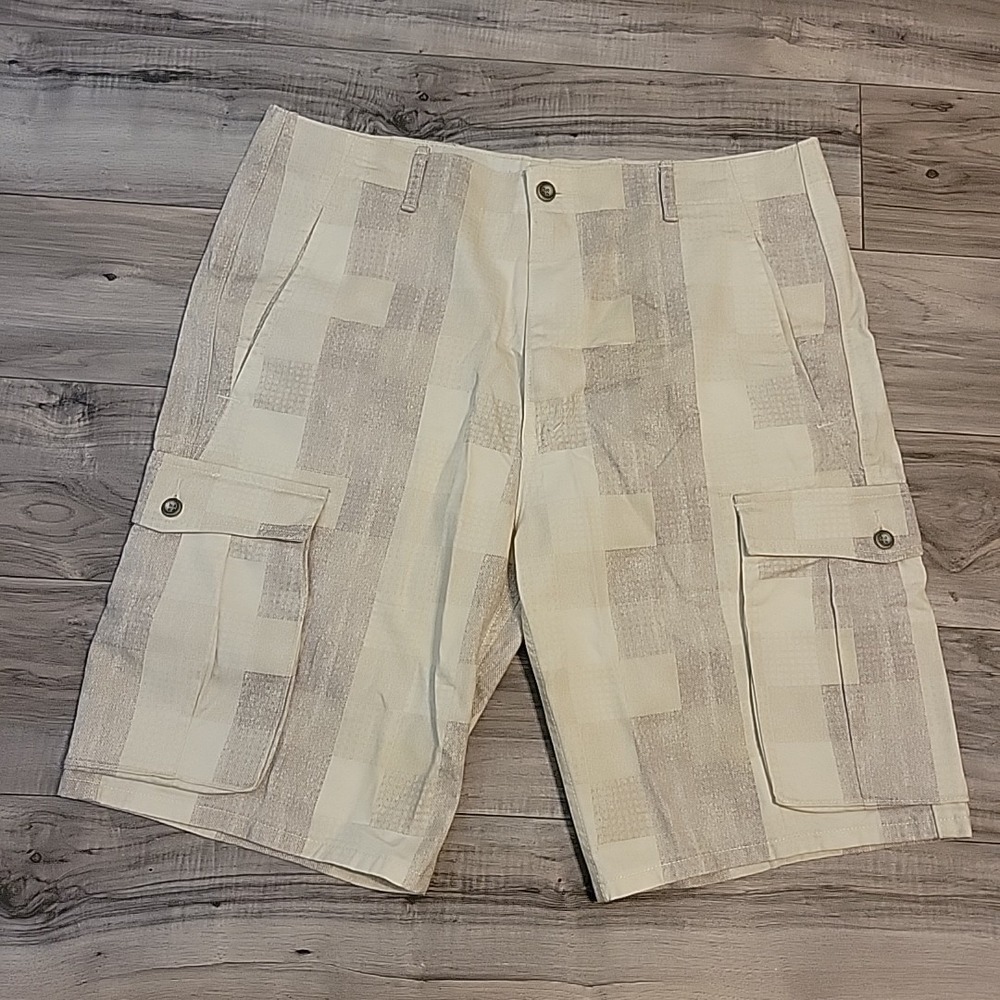 Levi's Cargo Shorts Mens 36 Beige Plaid Relaxed Baggy Flat Front 10" Inseam